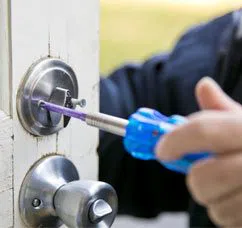 City Locksmith Store Yonkers, NY 914-801-1175 - 12-Changing-Locks